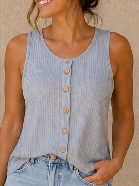 🦋 SPIN USA Textured Thermal Tank Top Light Blue Button Front Medium